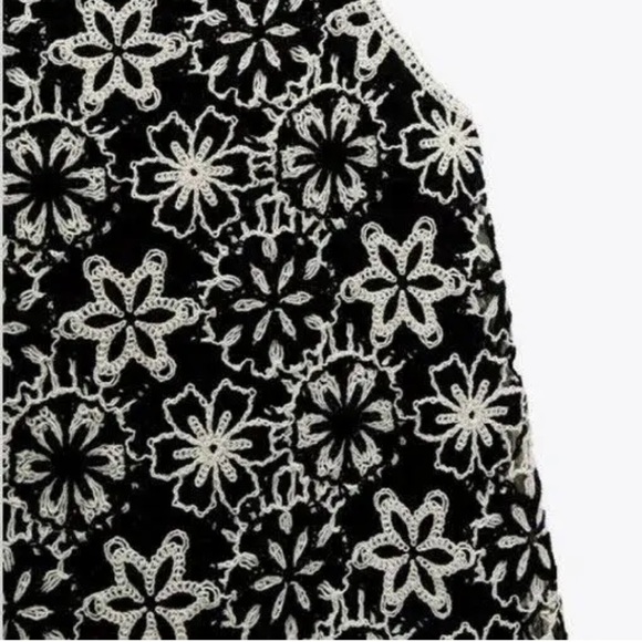 Zara Black and White Floral Mini Dress Crochet Knit - Picture 2 of 7